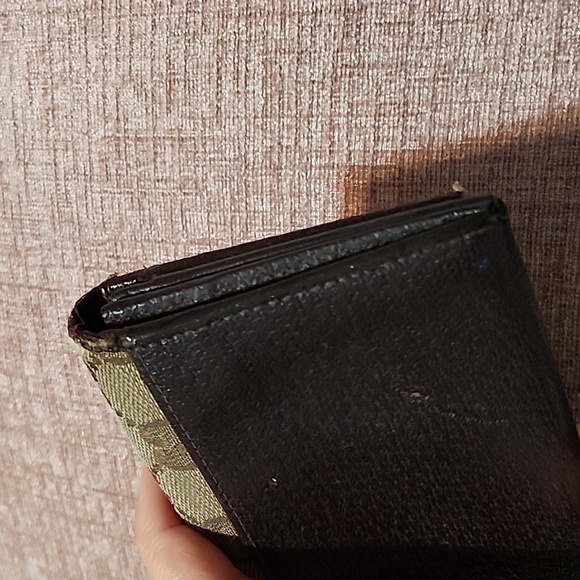 Gucci Wallet - Picture 3 of 15